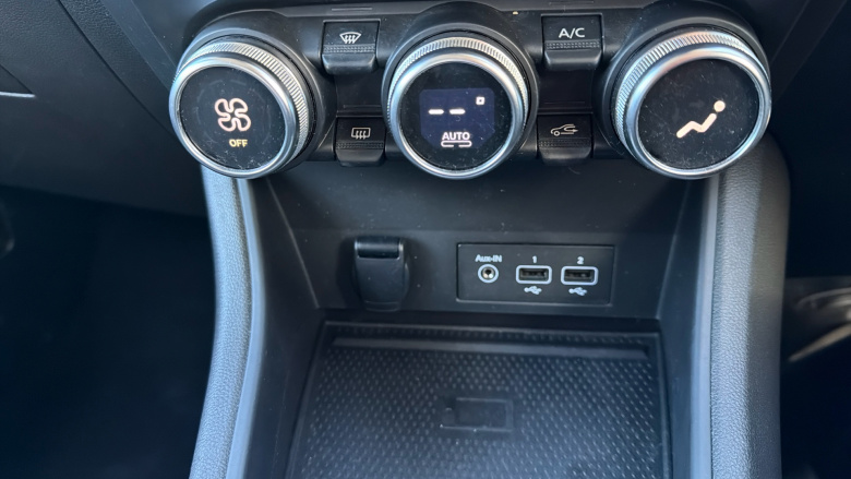 Renault Captur 1.0 TCE 90 SE Edition 5dr Petrol Hatchback